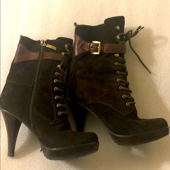 Guess Shoes - Guess lace up boots - size 6 M- Brown